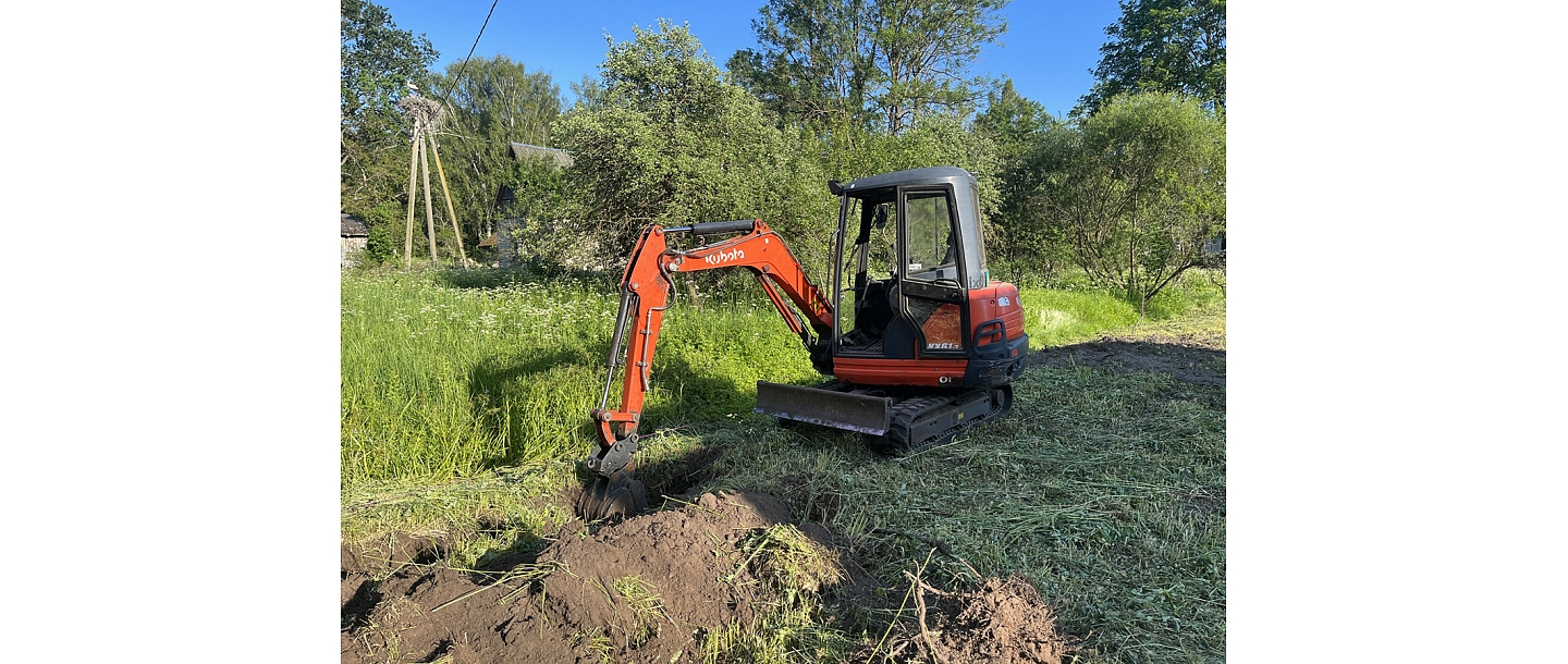 Mini excavator services