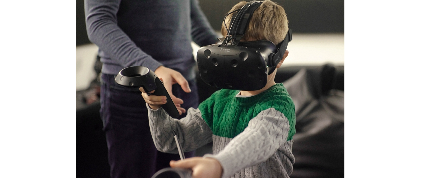 Organization of virtual reality events