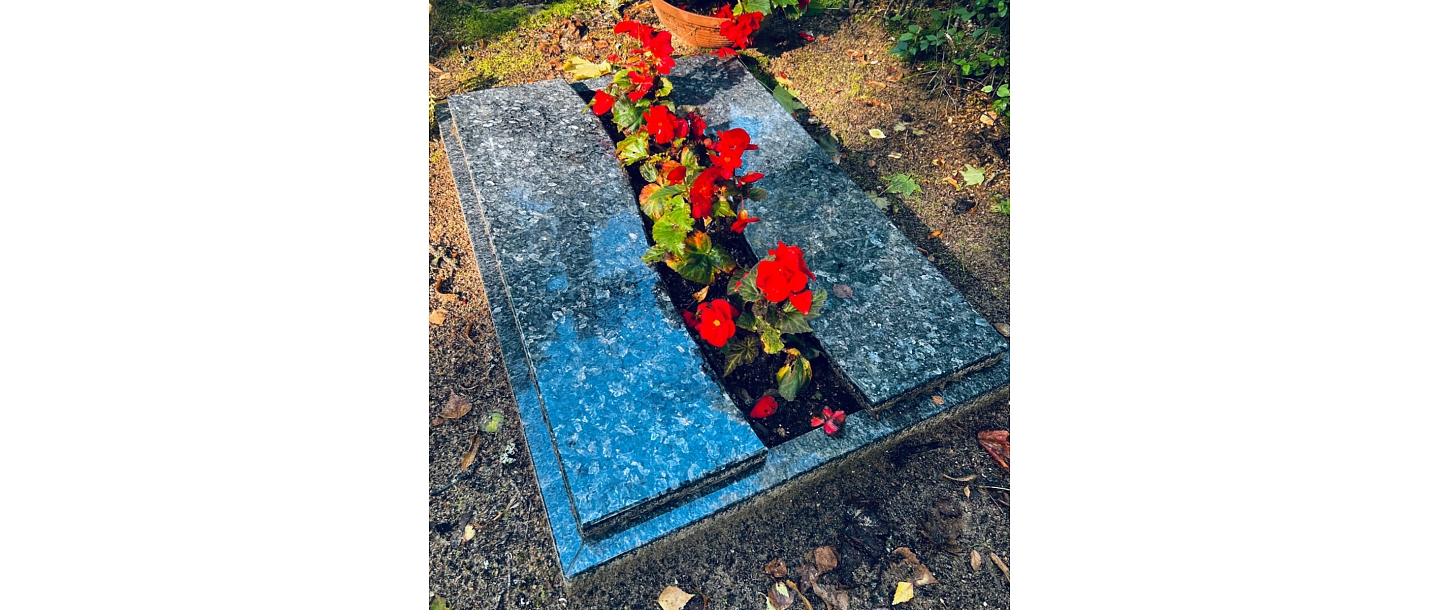 grave curbs