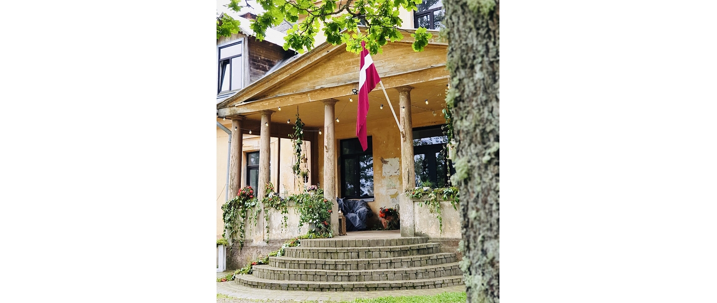 Learn the profession of Bathhouse Keeper at an accredited vocational education institution