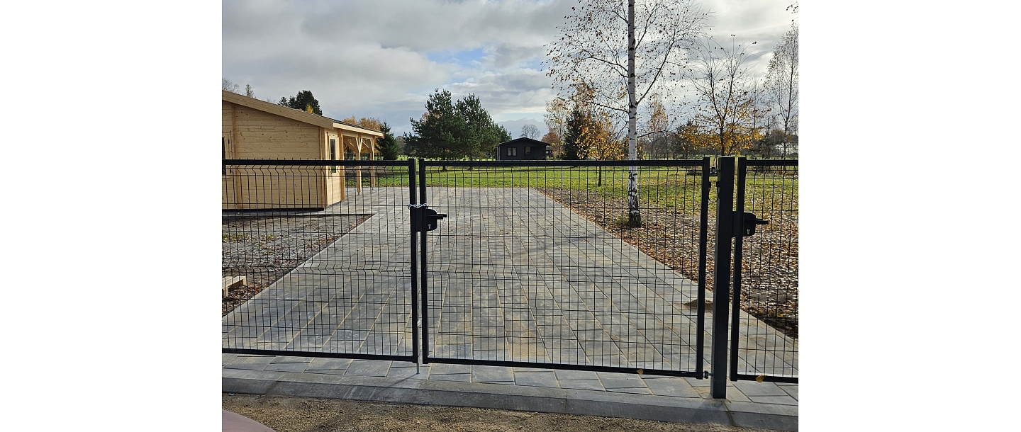 gate installation