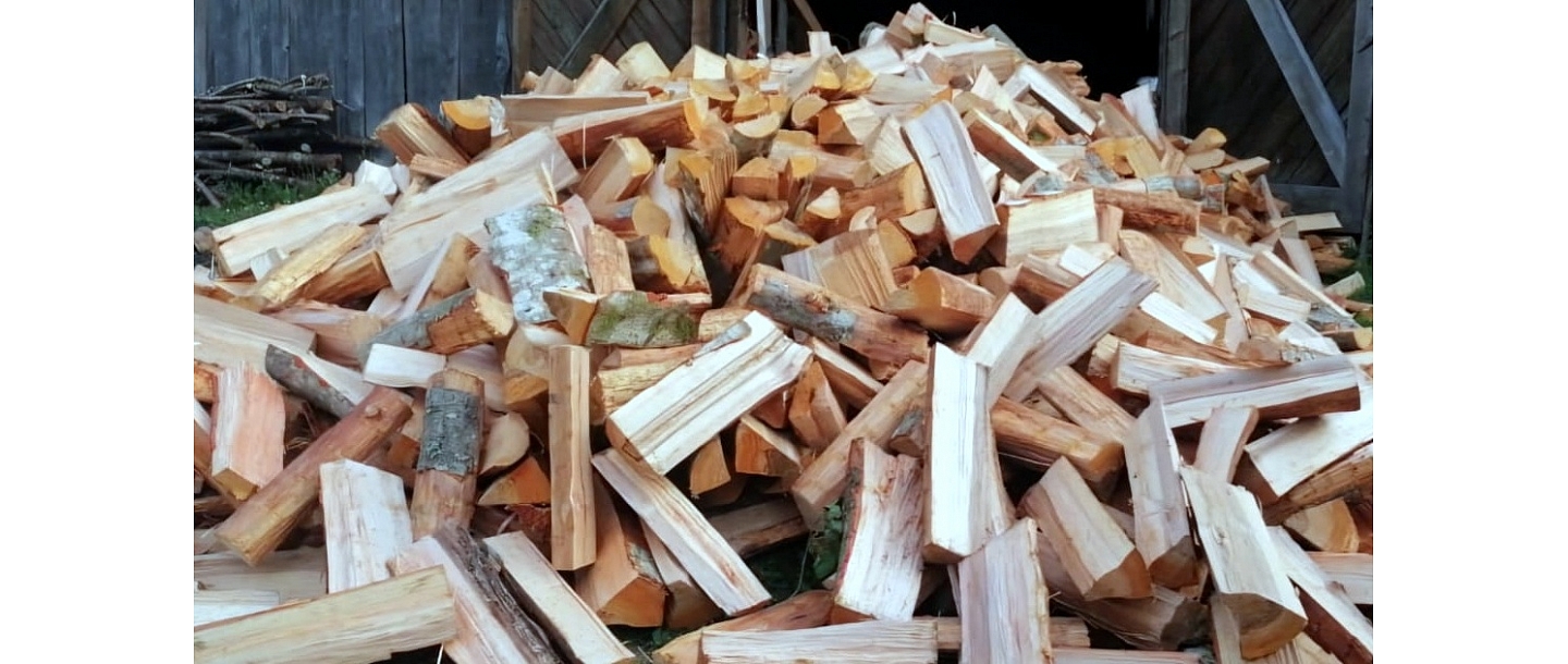 Chopped firewood