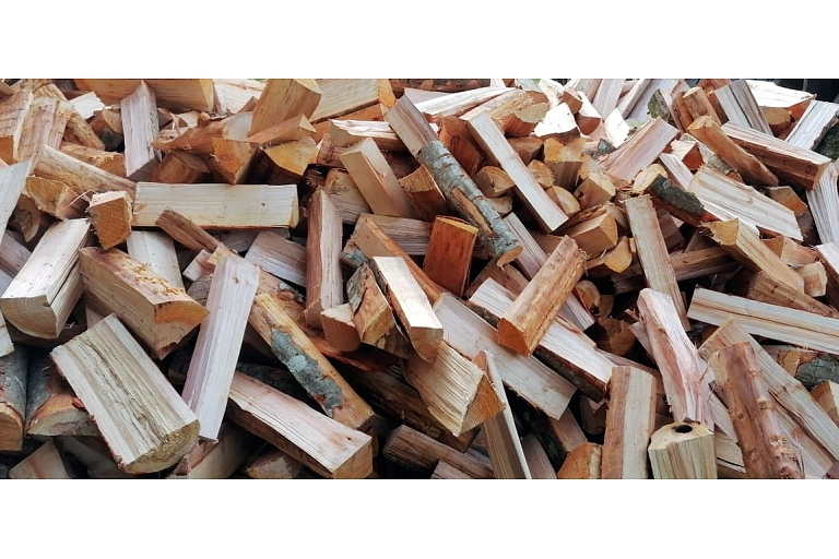 Chopped firewood