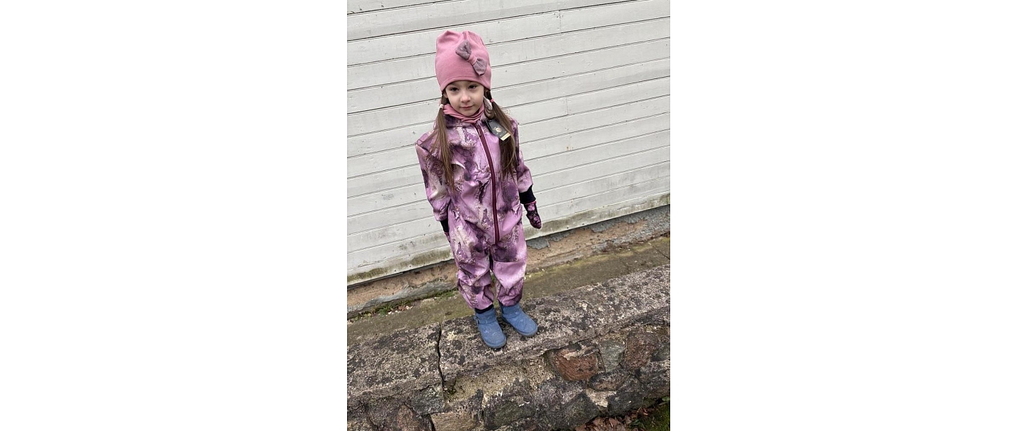 Kombinezoni meitenēm