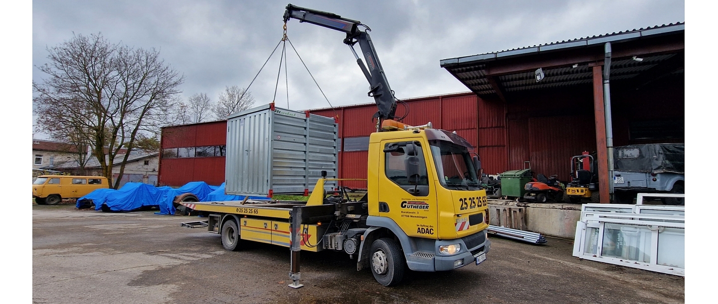 transporting plastic containers from one place to another