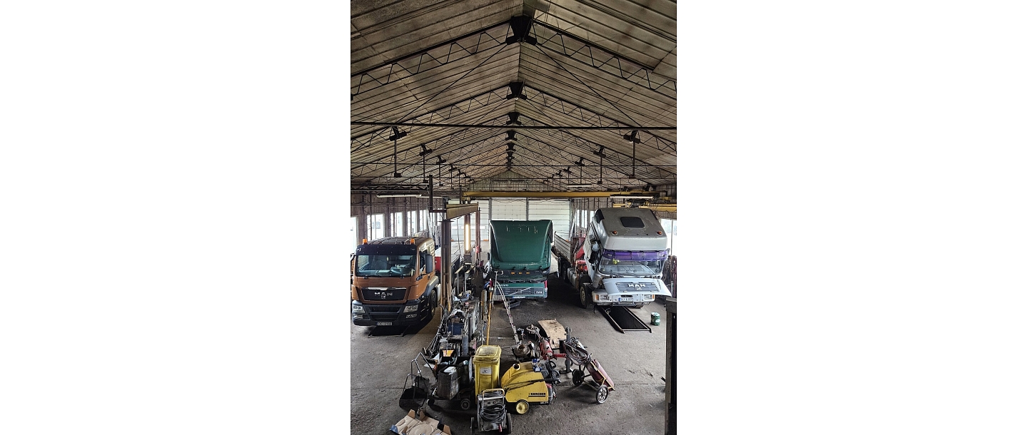 Truck and bus service