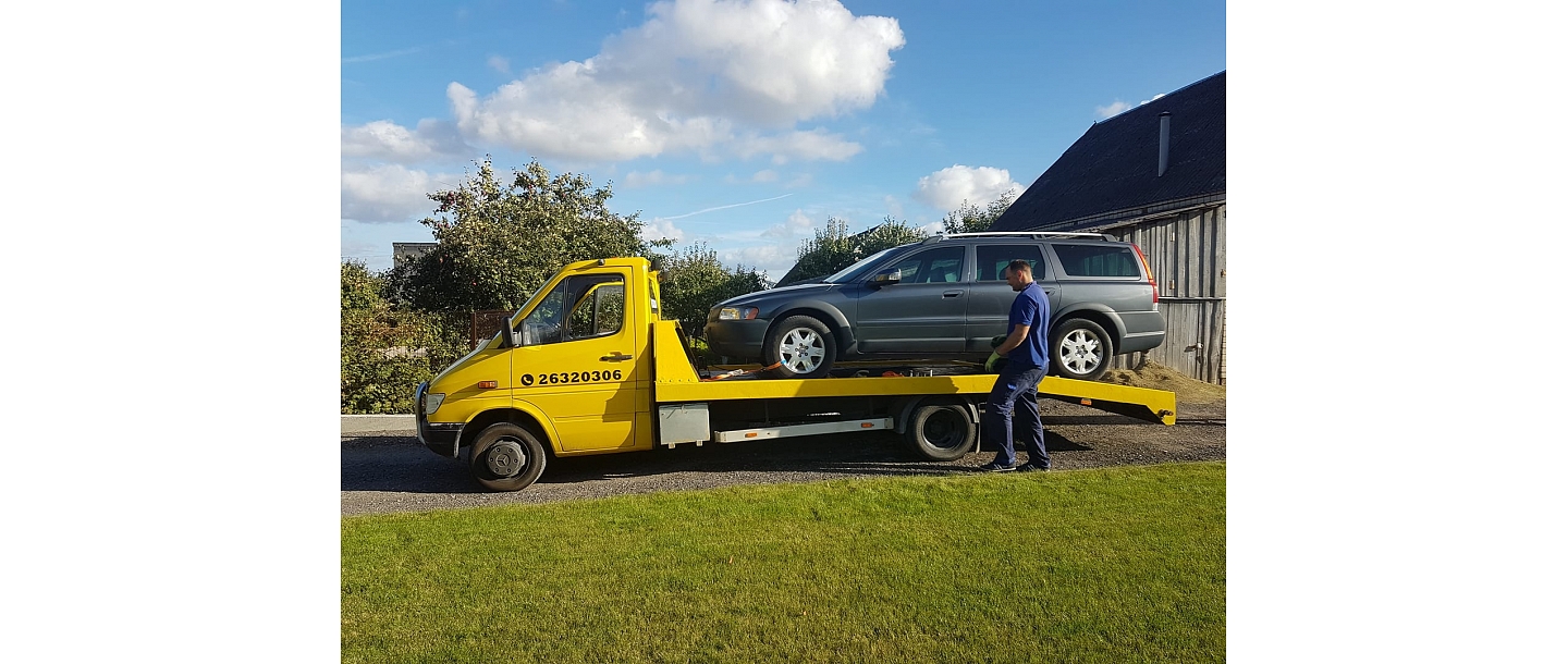 Car evacuation service. Cesis