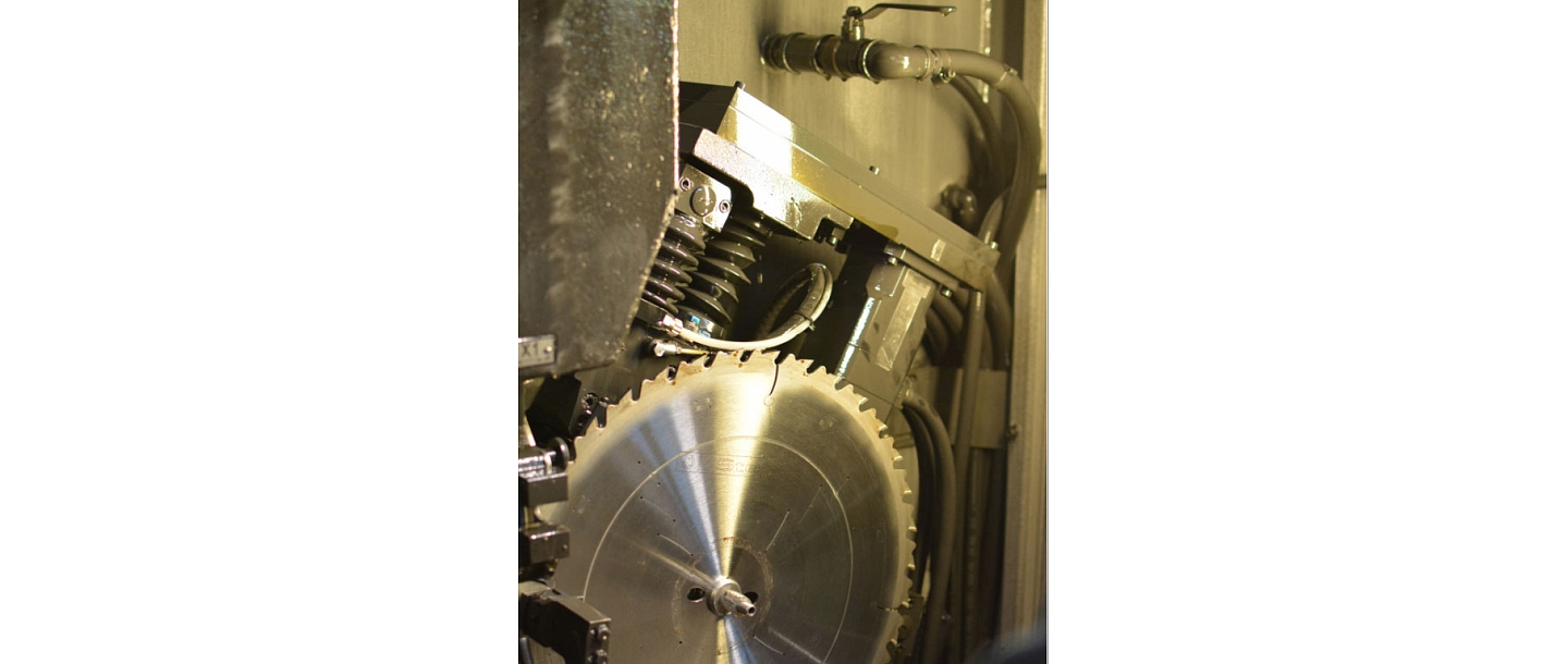 Sharpening of cutting tools and repair of cutting tools: circular saws, knives, milling cutters, drills - diamond and carbide tool sharpening