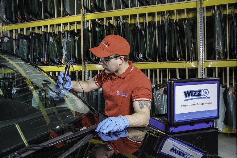 Замена и ремонт автомобильных стекол Триплекс