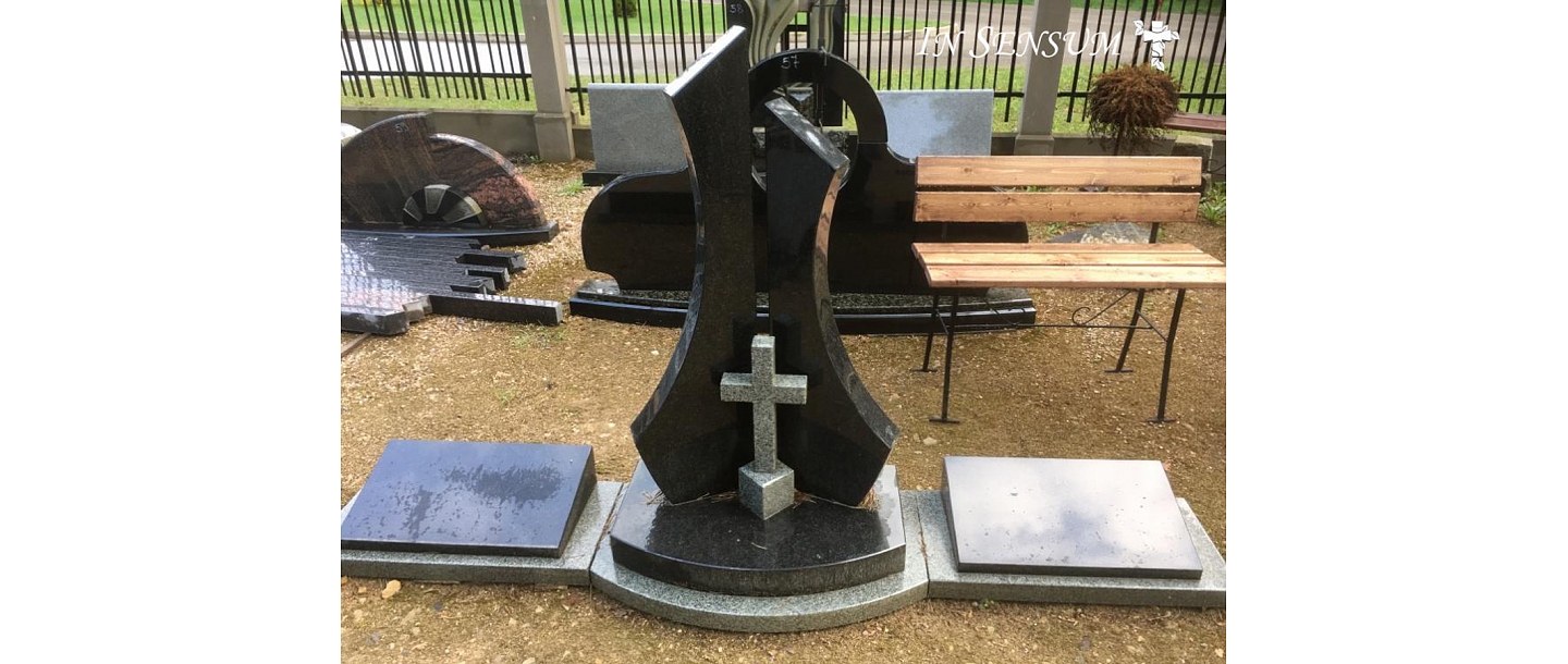 Monuments and engraving