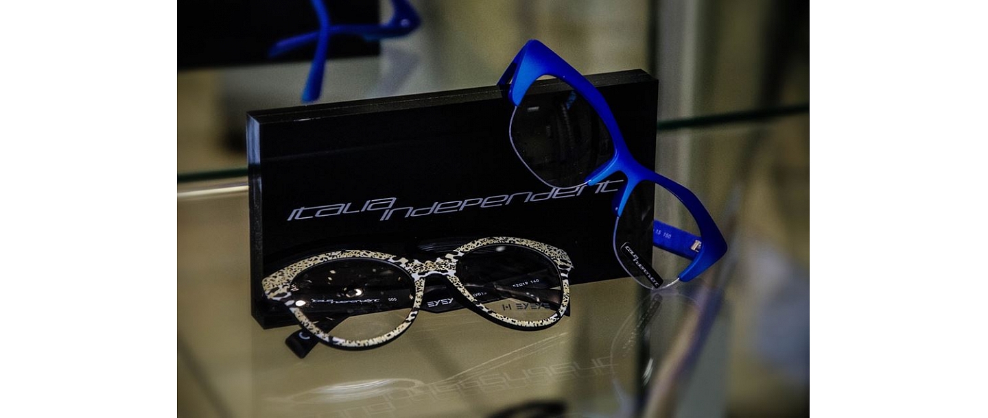 Glasses, frames, optics