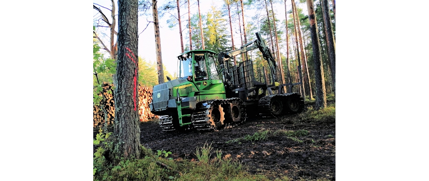Logging company in Kurzeme