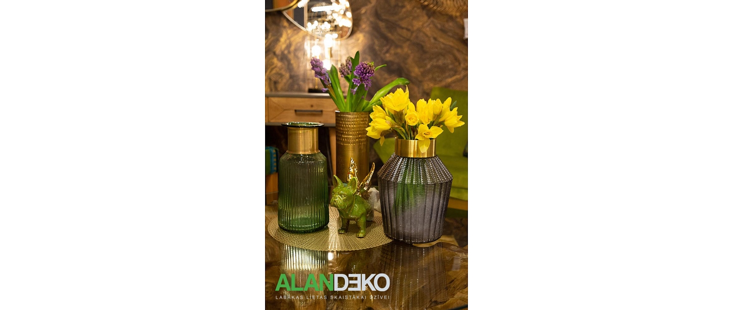 ALANDEKO colored glass vases room decorations glass surfaces tables table mats wall lamps