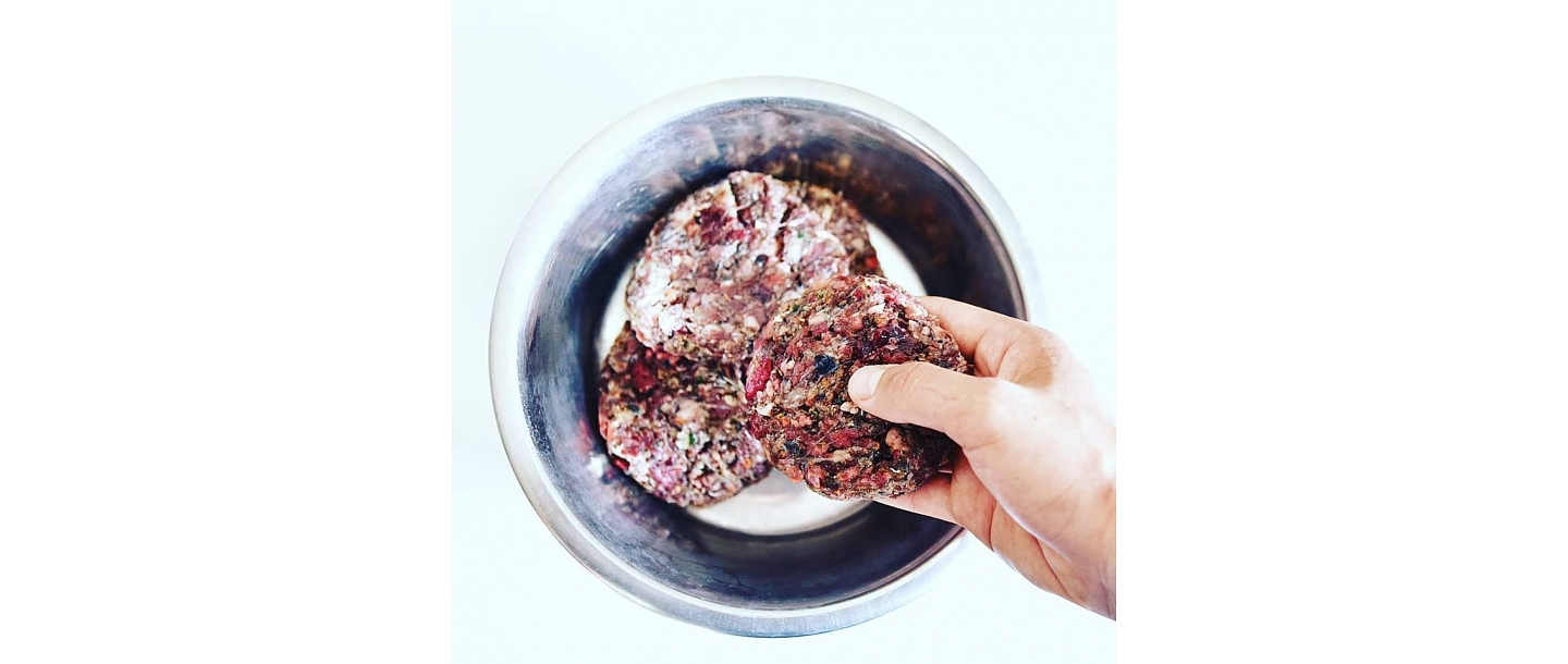 "Paw", fresh food concept store