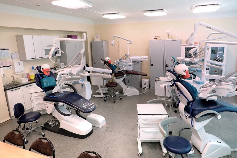 Dental clinic equipment