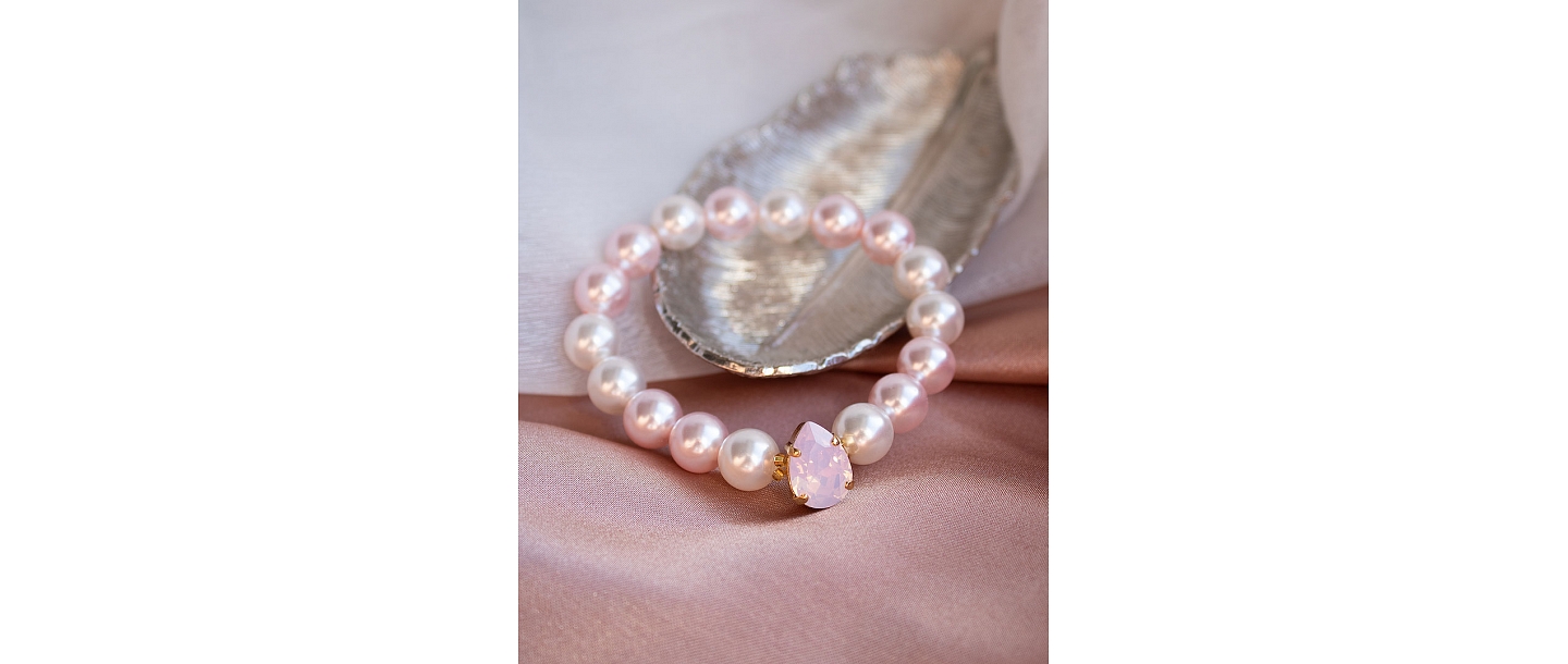 Pearl bracelet