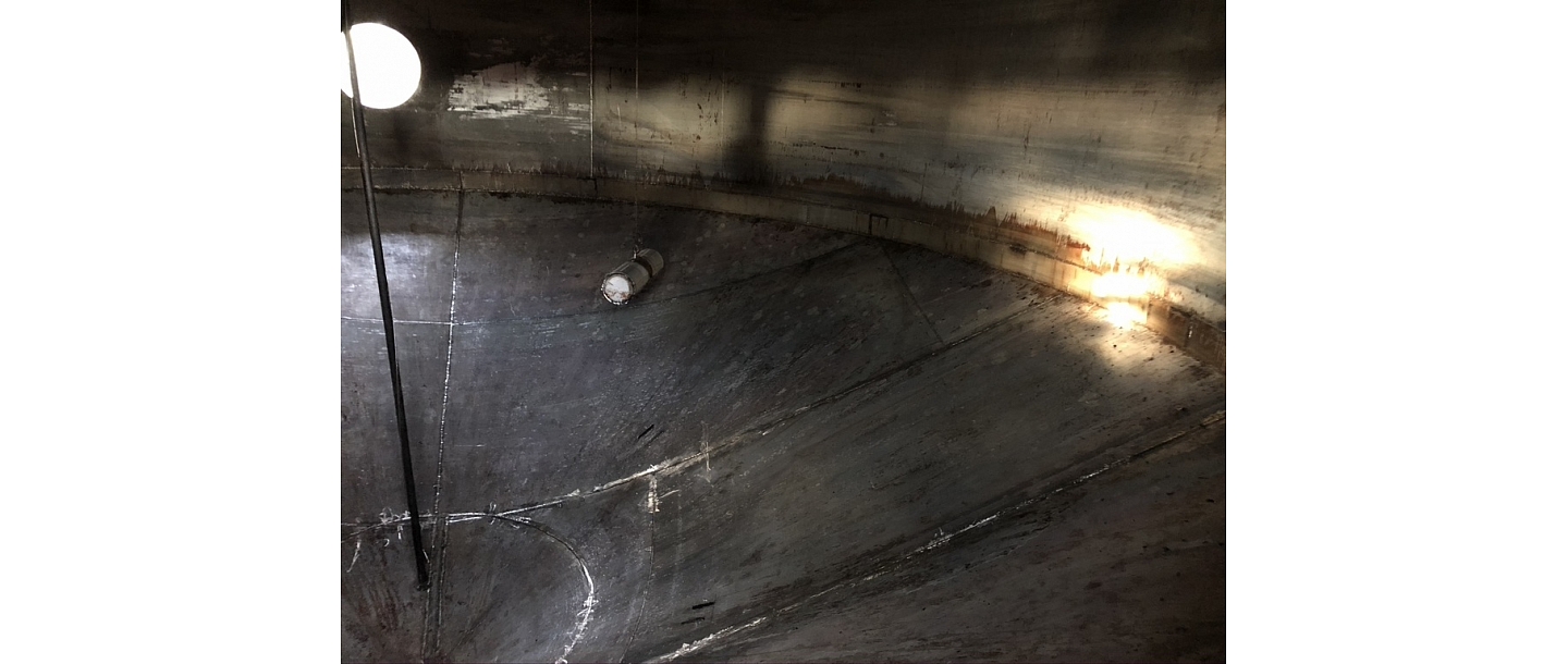 Масляный бак