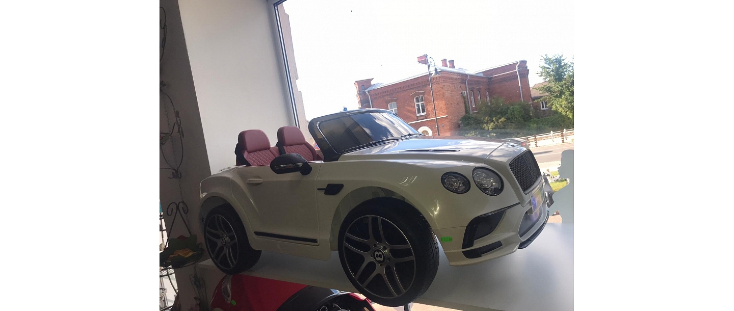 toy car
