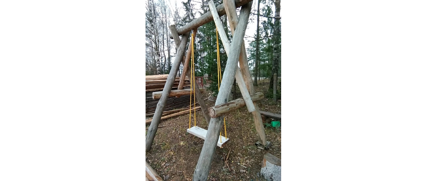 Деревянные качели Екабпилс