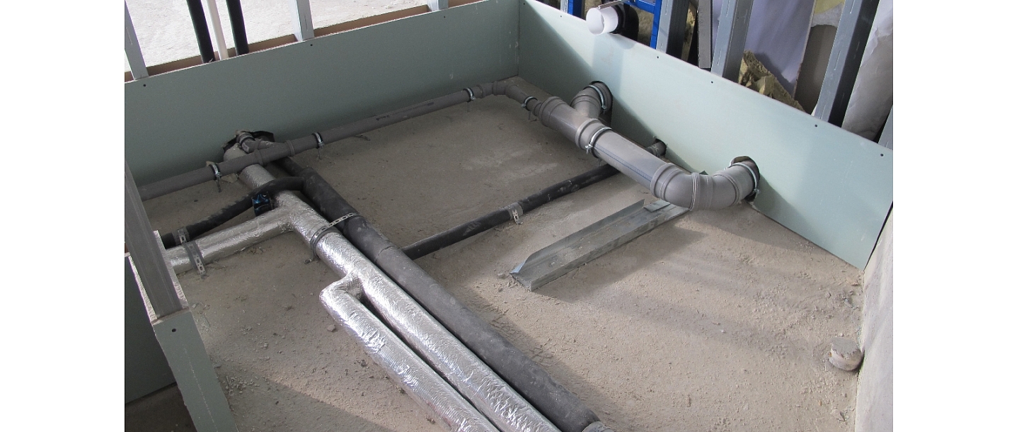 Engineering communication in the floors