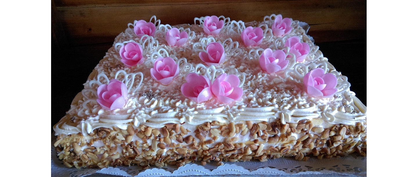 Tortes svinībām