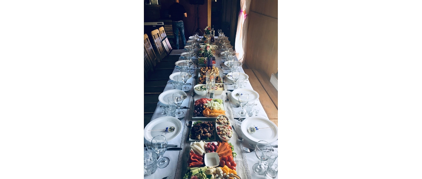 Banquets, table laying