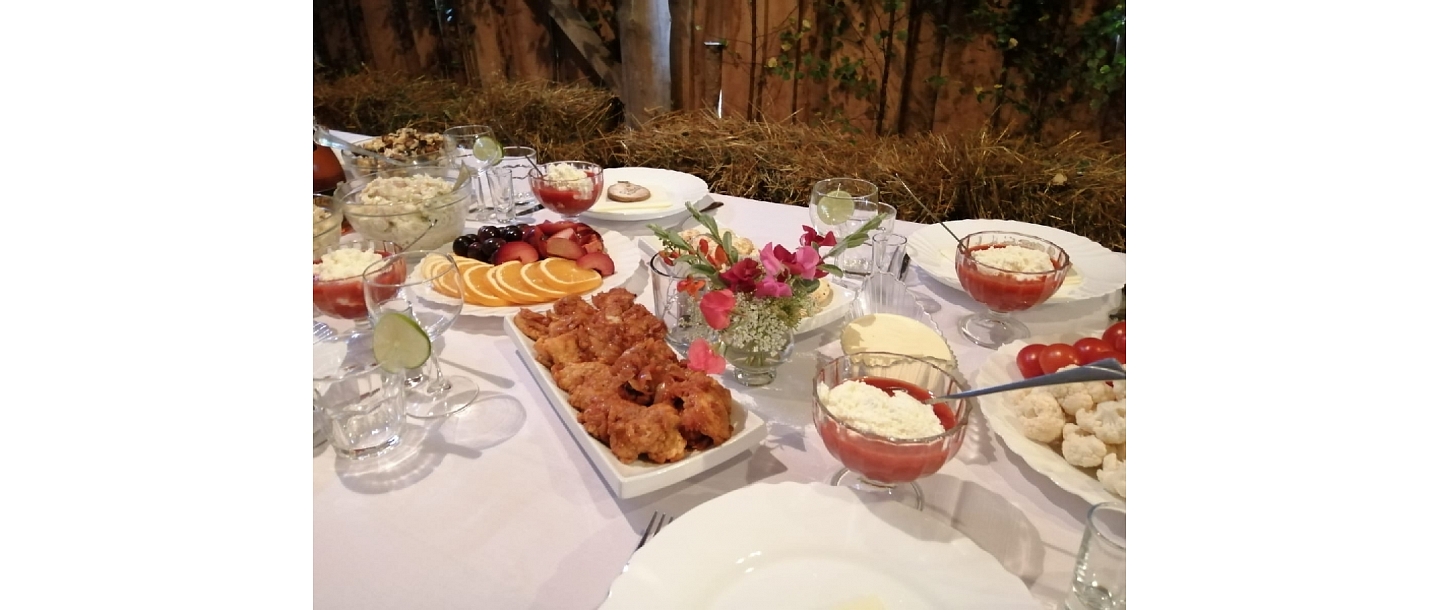 Накрывание столов