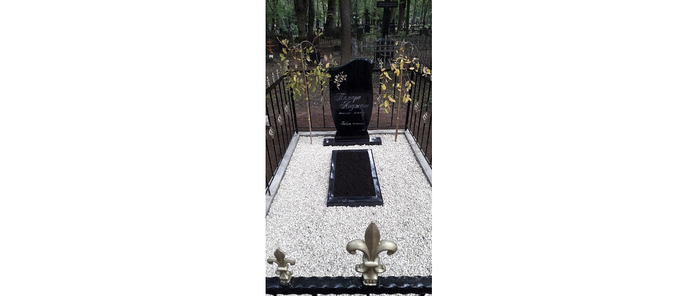 Tombstone installation