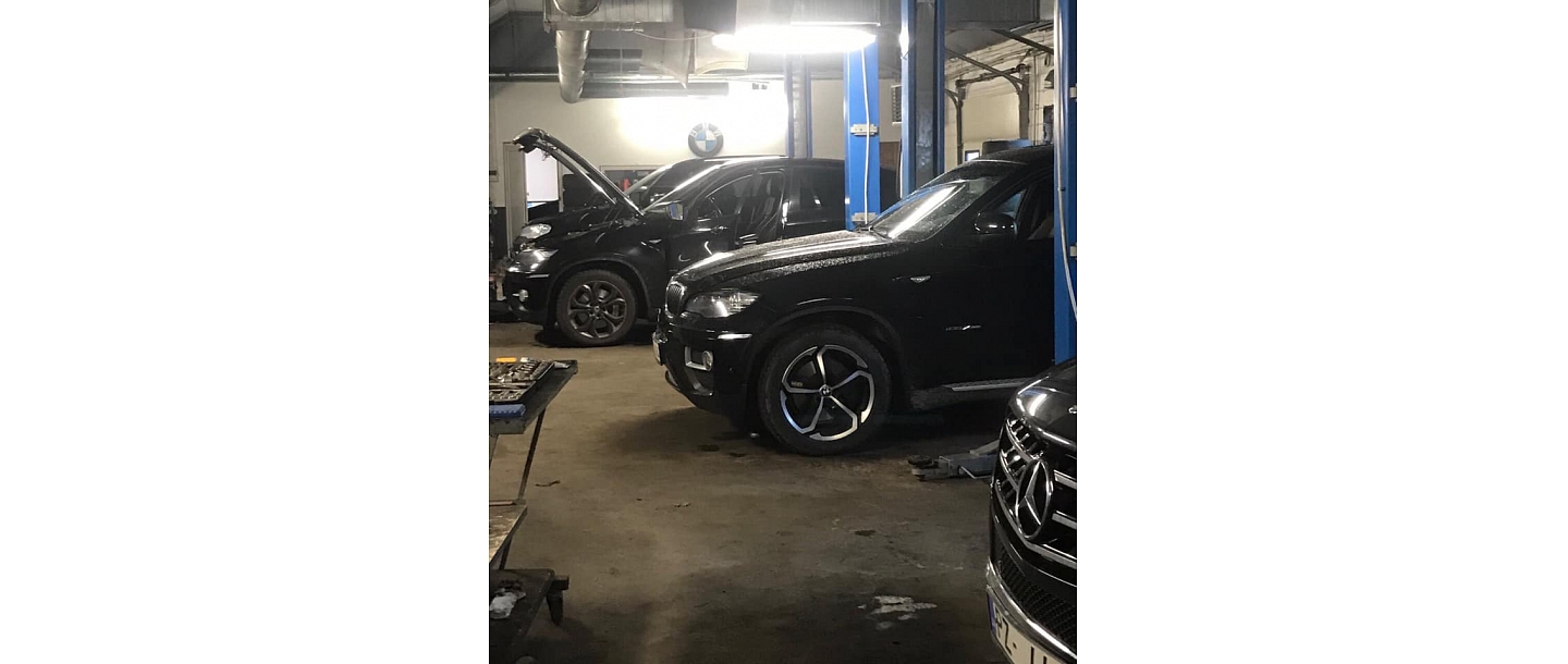 Car service, spare parts