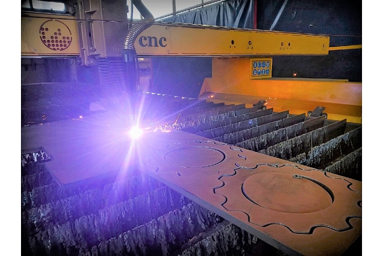 Plasma cutting CNC