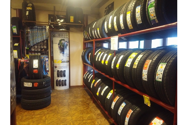 . . & Limit, Car tyre car wheel trade