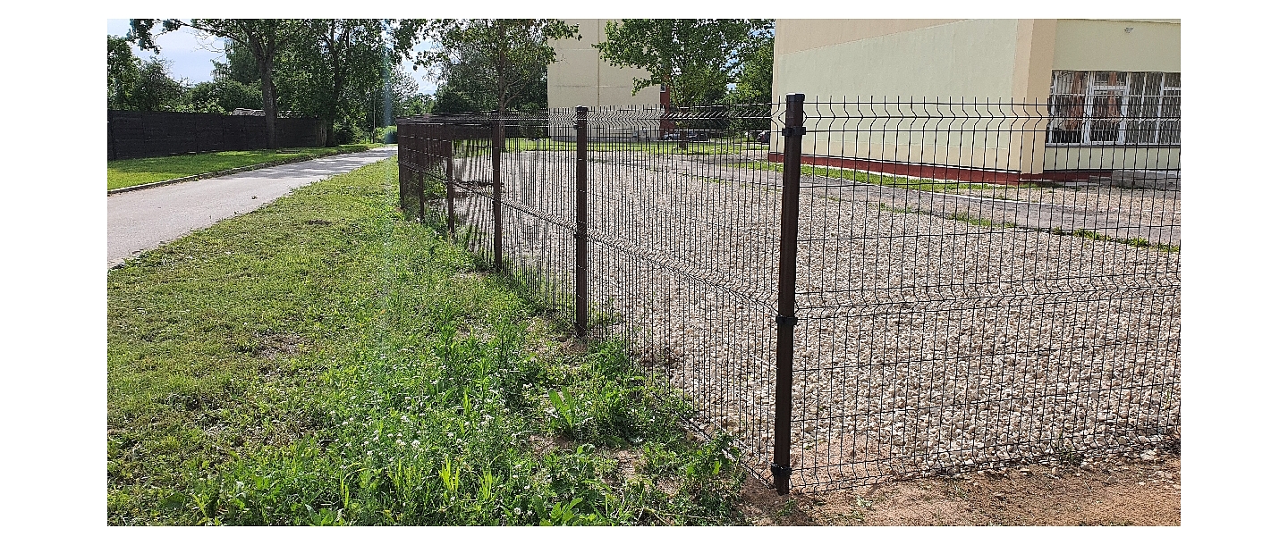 3D fence panel with posts