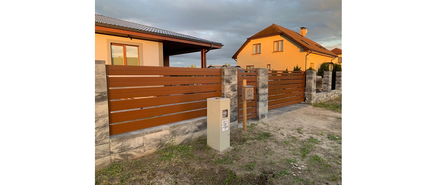 Individual fence solution with concrete posts and fence