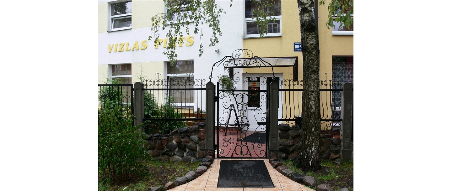 Bath-house, salon