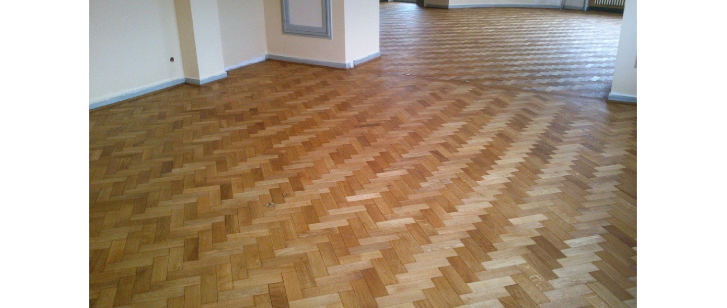 Professional floor restoration, parquet and plank floor laying