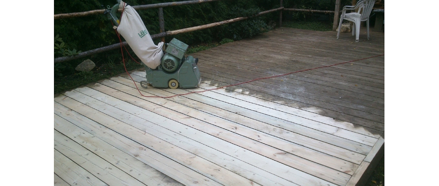 Professional floor restoration, parquet and plank floor laying