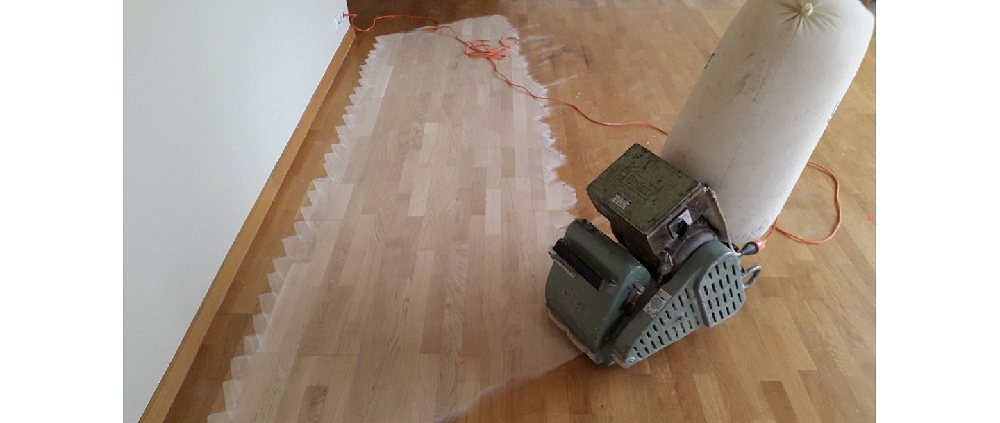 Professional floor restoration, parquet and plank floor laying