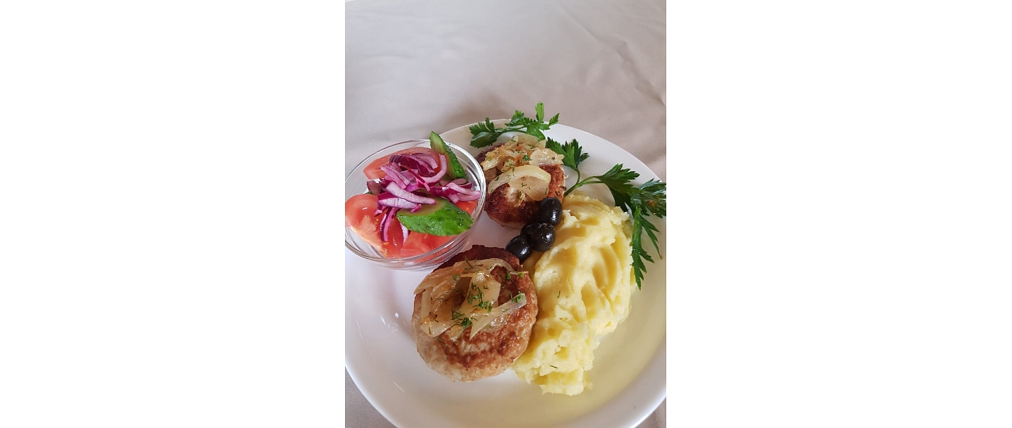 Table laying, banquets, cookery