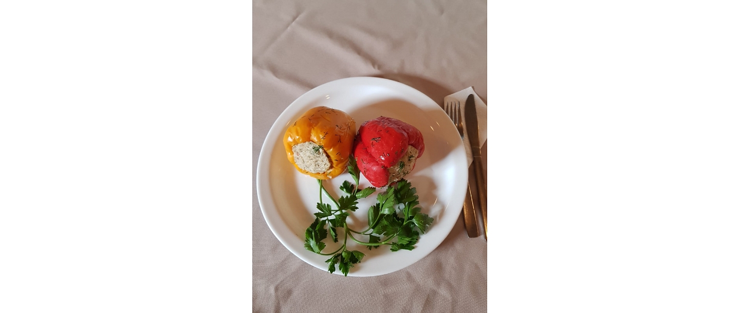 Table laying, banquets, cookery