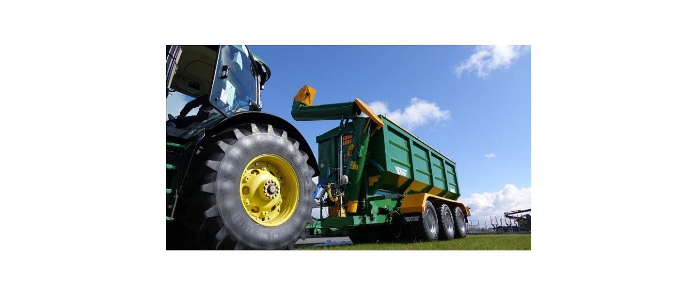 Grain truck semitrailer