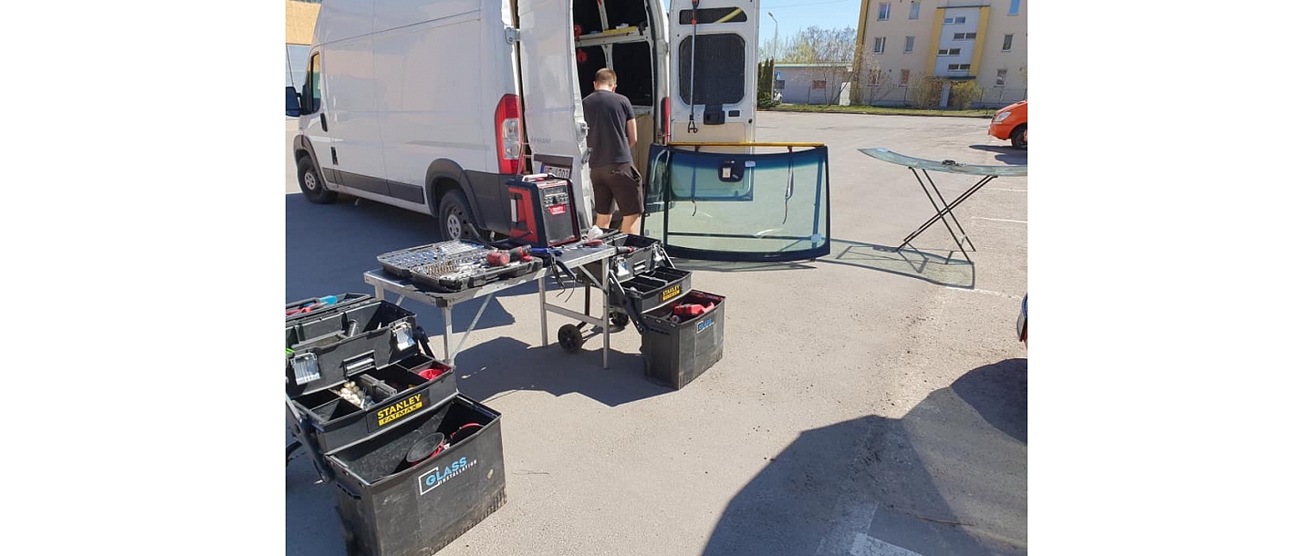 Vējstiklu maiņa