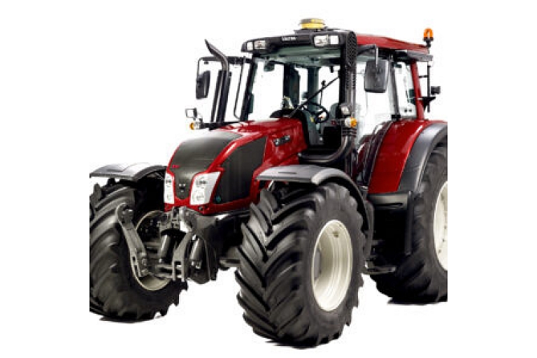 Valtra Agricultural machinery repair service in Saldus, In Brocēni