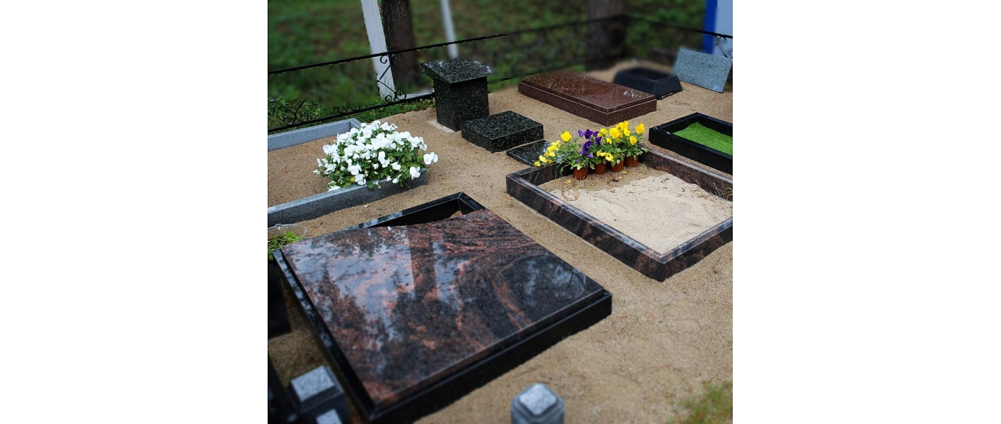 tombstones in Jurmala