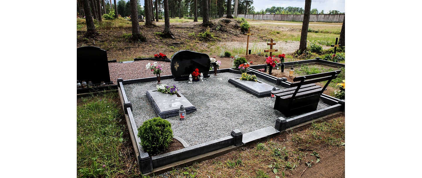 tombstones in Jurmala