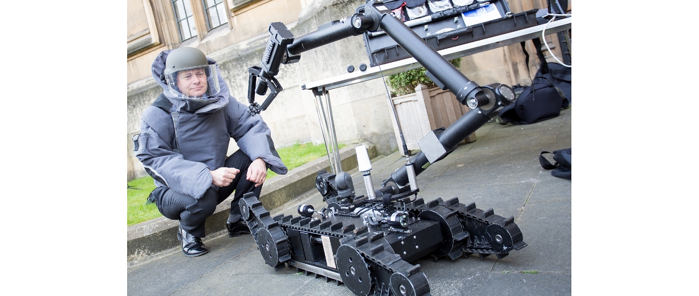 attālināts sprādzienbīstamu ierīču neitralizēšanas ekipējums