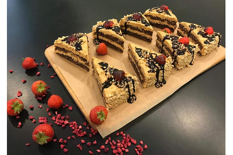 Cakes and tarts