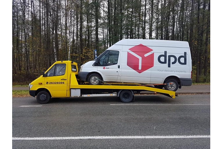 Car evacuation service. Cesis