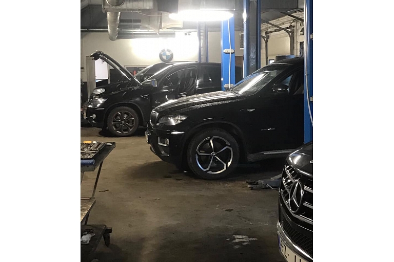 Car service, spare parts