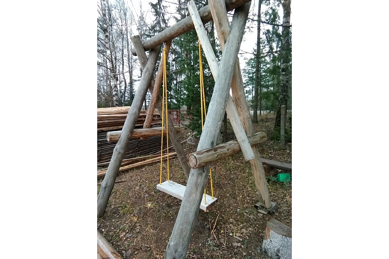 Деревянные качели Екабпилс