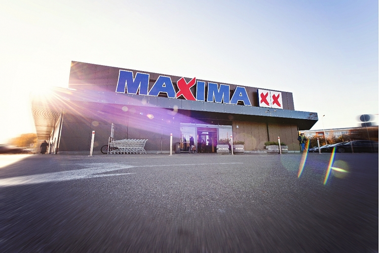 Financial services through MAXIMA
